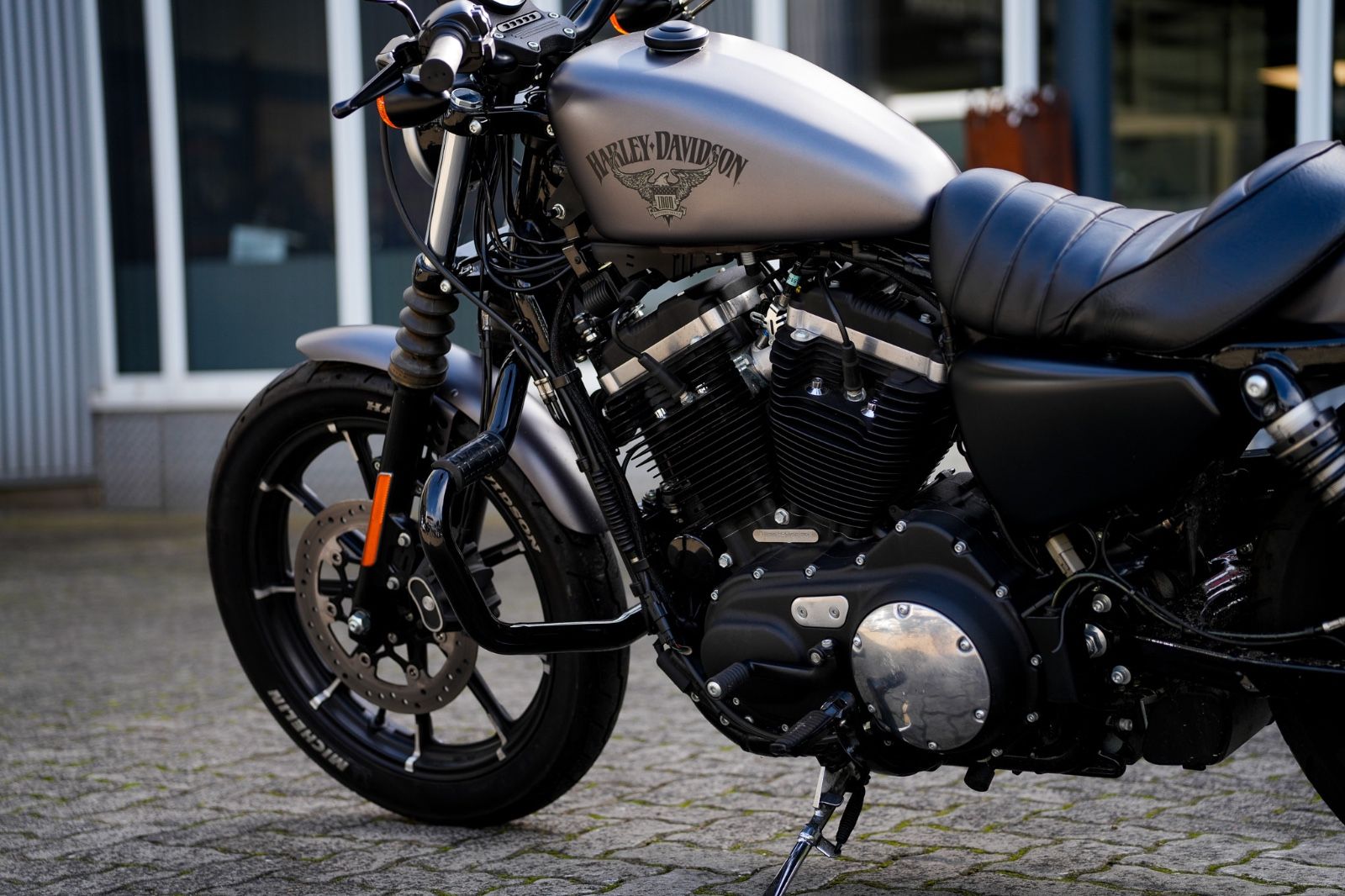 Fahrzeugabbildung Harley-Davidson SPORTSTER XL883N IRON
