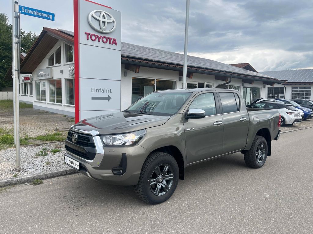 Toyota Hilux Double Cab 2,8L Comfort 4x4 *Modell 2025*
