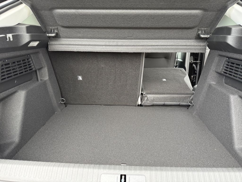 Fahrzeugabbildung Citroën C4 Hybrid 145 COLLECTION
