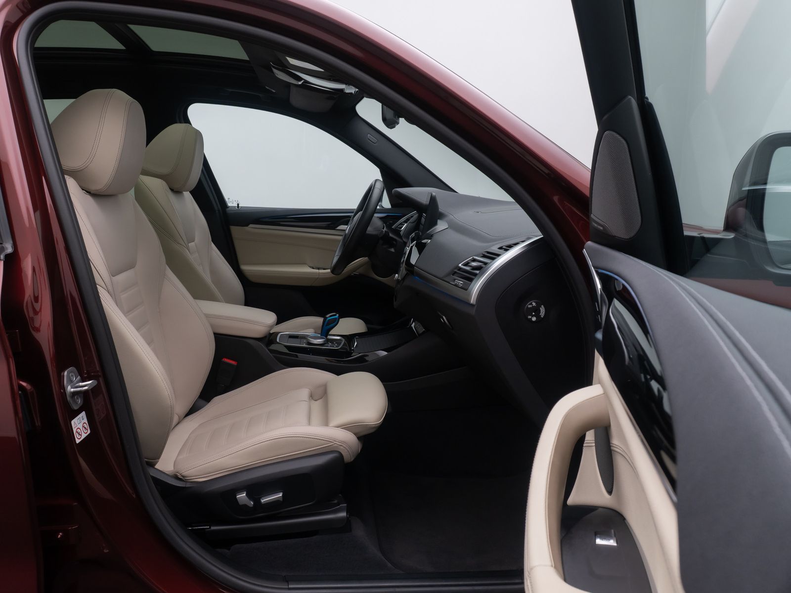 Fahrzeugabbildung BMW iX3 IMPRESSIVE H/K HUD AHK 360° Panorama 20Zoll