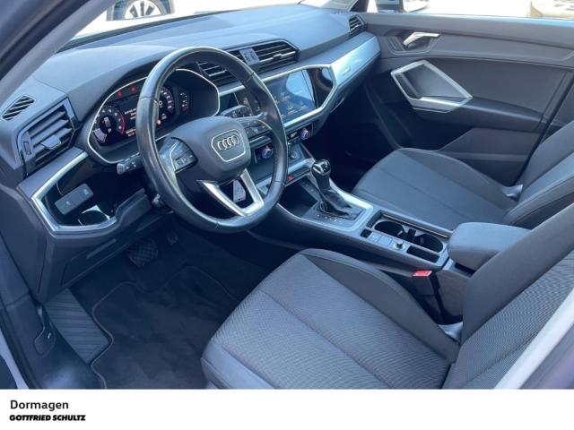 Audi Q3 35 TFSI S tronic LED Navi Panorama Kamera