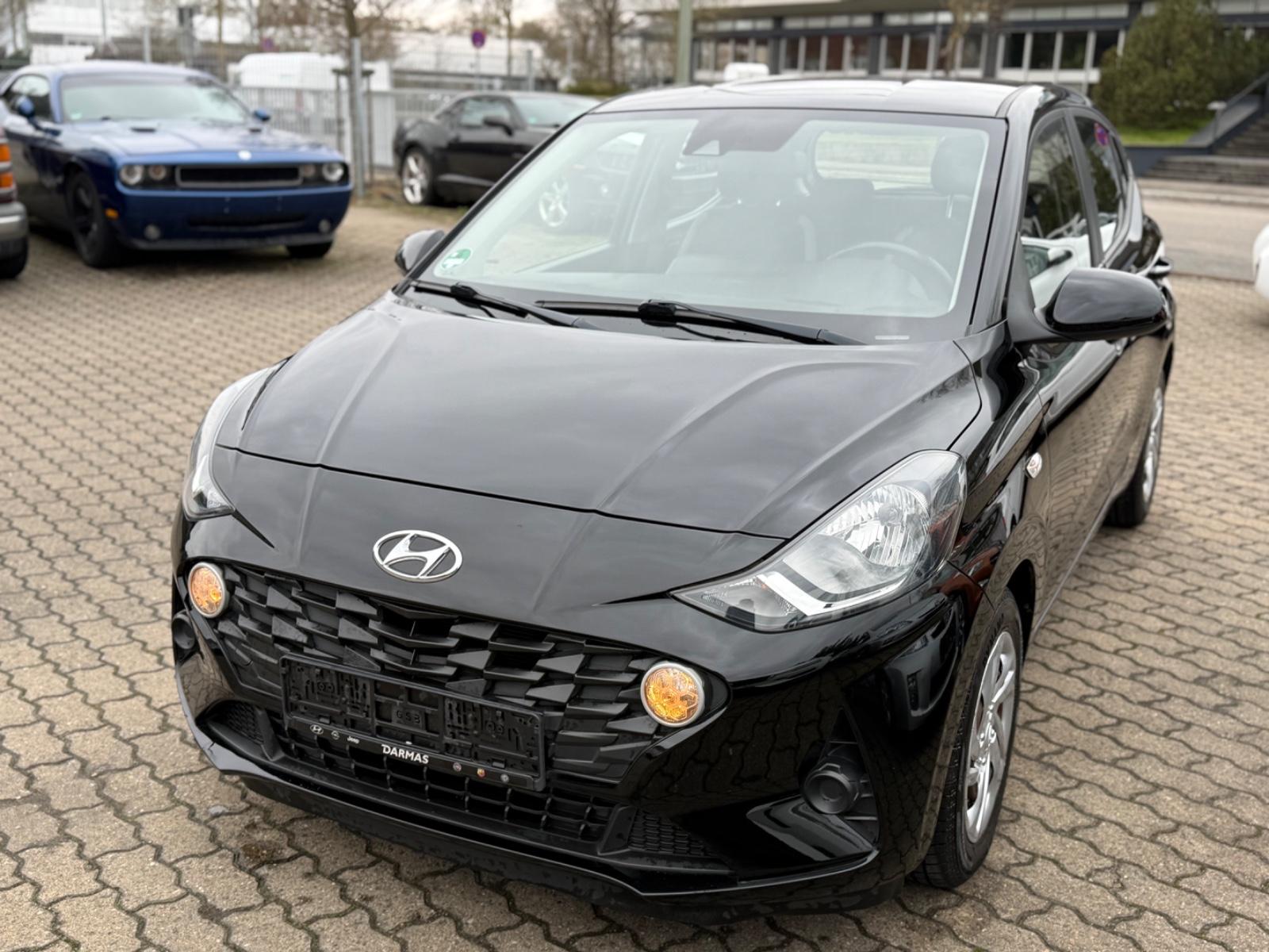 Hyundai i10 Select  5899 Euro Netto