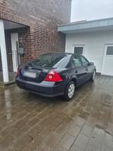 Ford Mondeo Mk3 - Ford Mondeo aus 2005 mit Diesel-Antrieb