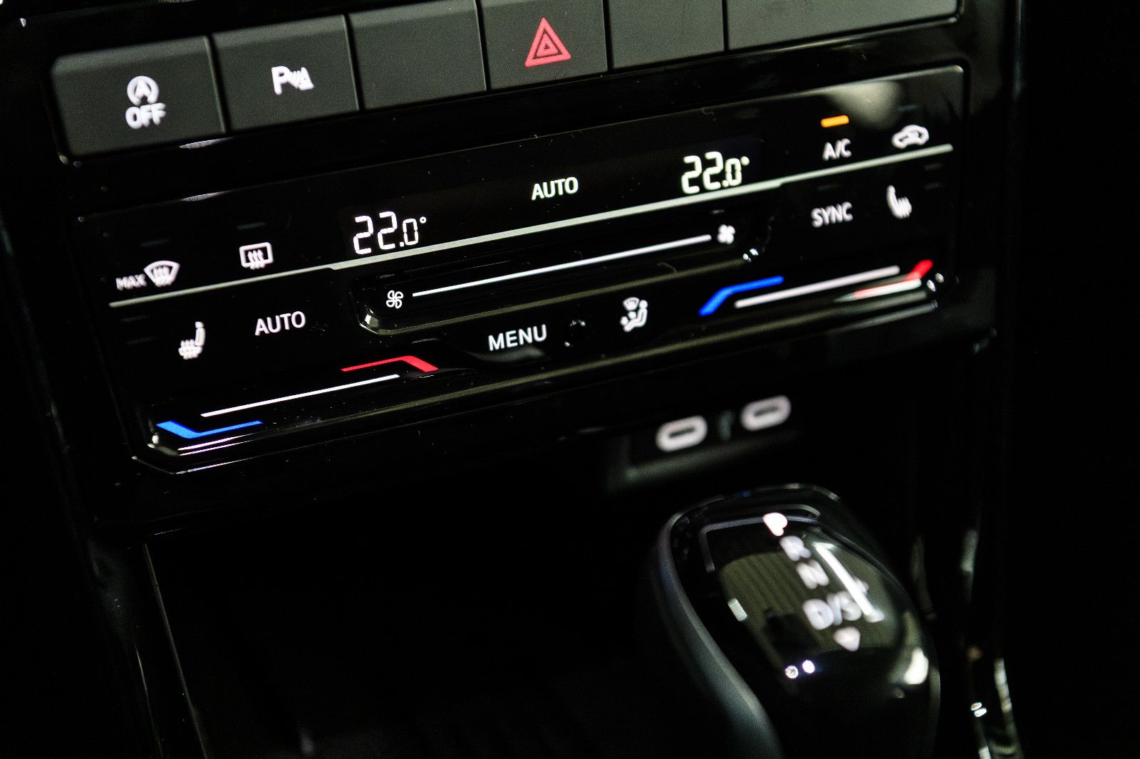 Fahrzeugabbildung Volkswagen T-Cross 1.0 TSI 85 kw Energy DSG+AHK+Kamera