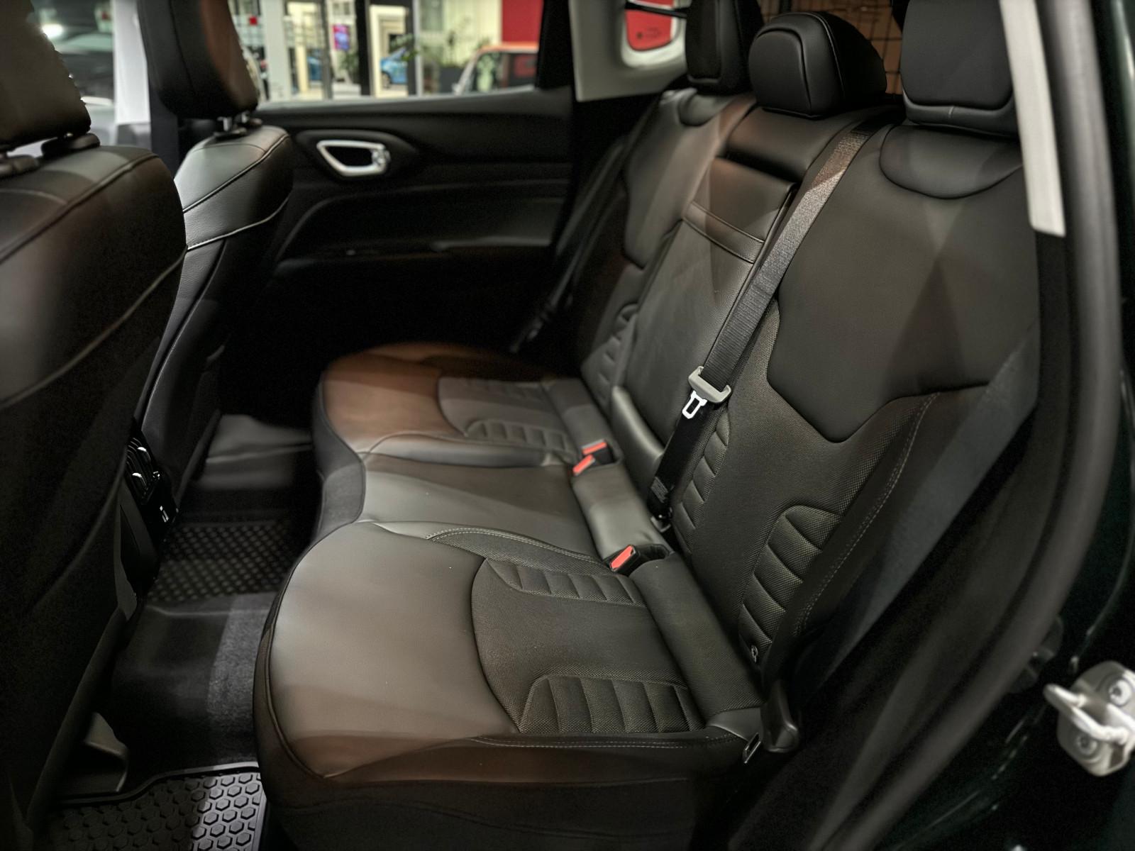 Jeep MildHybrid North Star Pano Safe/Park-Package