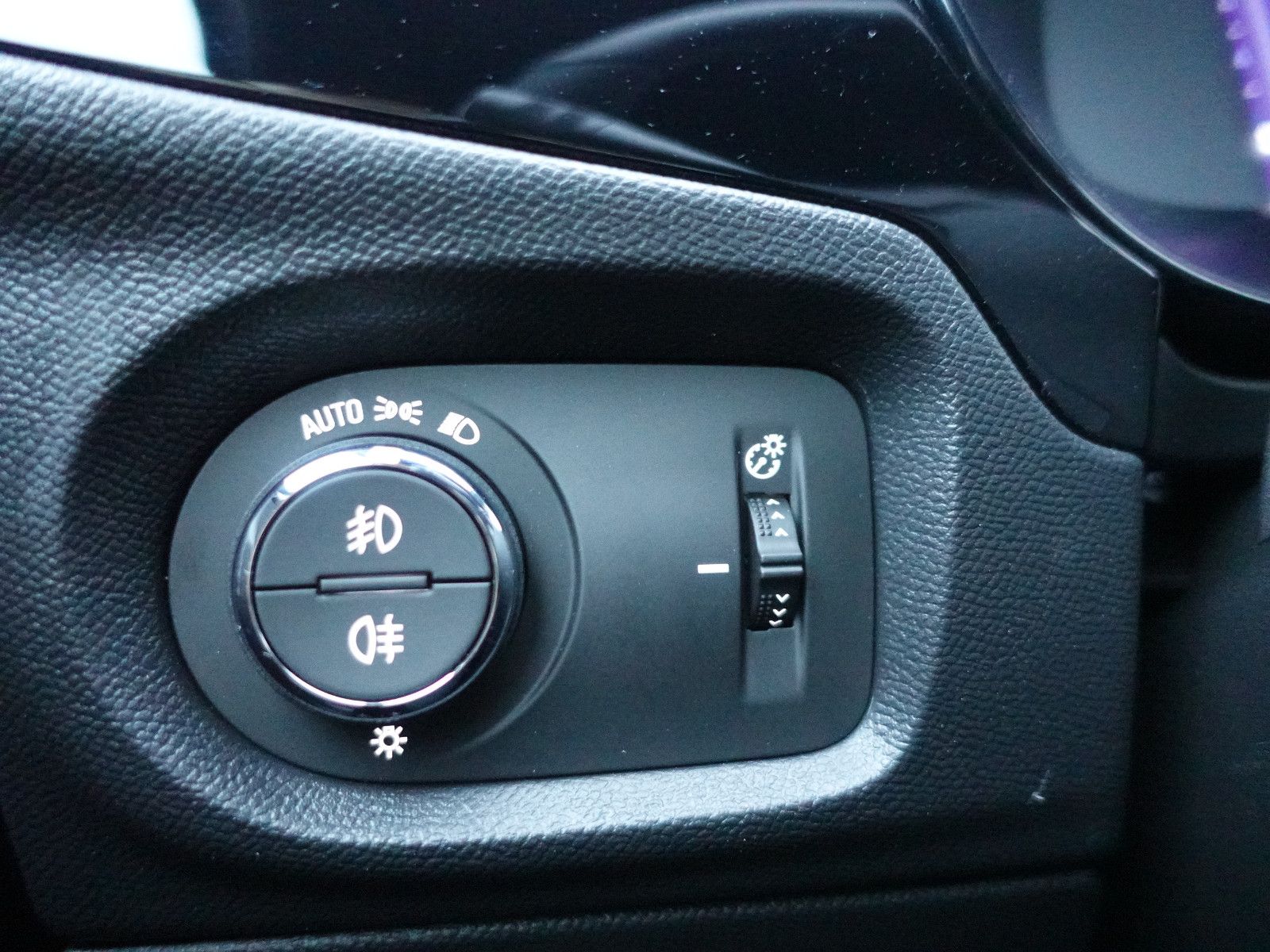 Fahrzeugabbildung Opel Corsa GS 1.2T,MatrixLED,Kamera,Sitzhzg,Allwetter