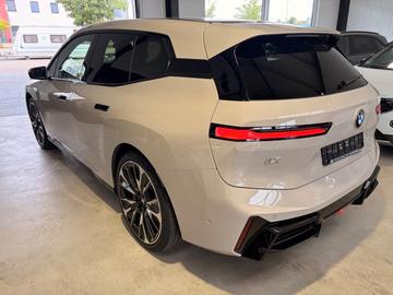 2025 BMW IX 照片 1