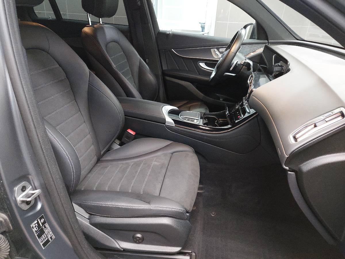 Mercedes-Benz EQC 400 4MATIC AMG Line NAVI LED SHZ PDC