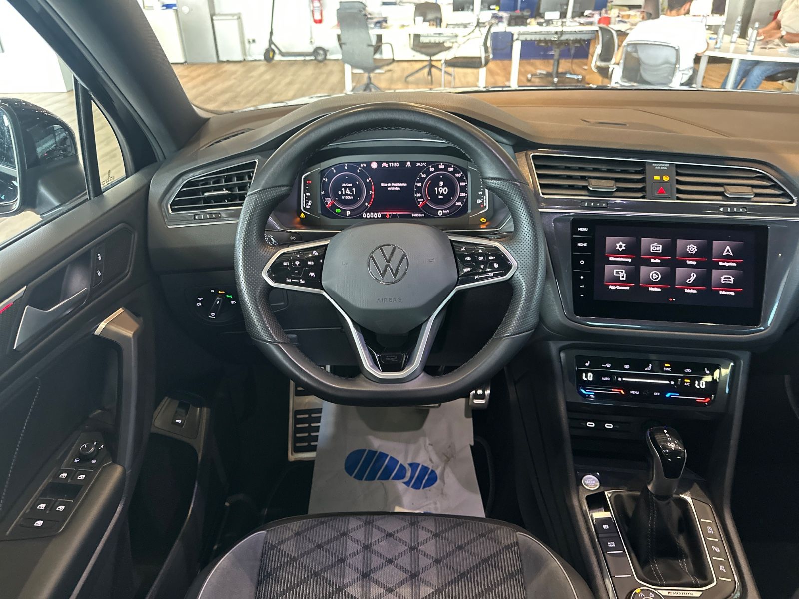 Volkswagen Tiguan Allspace R-LINE 4MOTION PANO KAMERA 7-Si foto 19