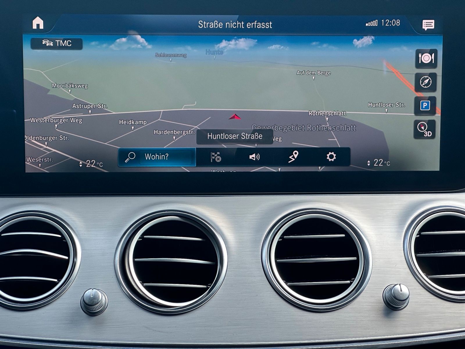 Fahrzeugabbildung Mercedes-Benz E 300 de T AMG Line NAV+LED+AHK+18ZO+360°