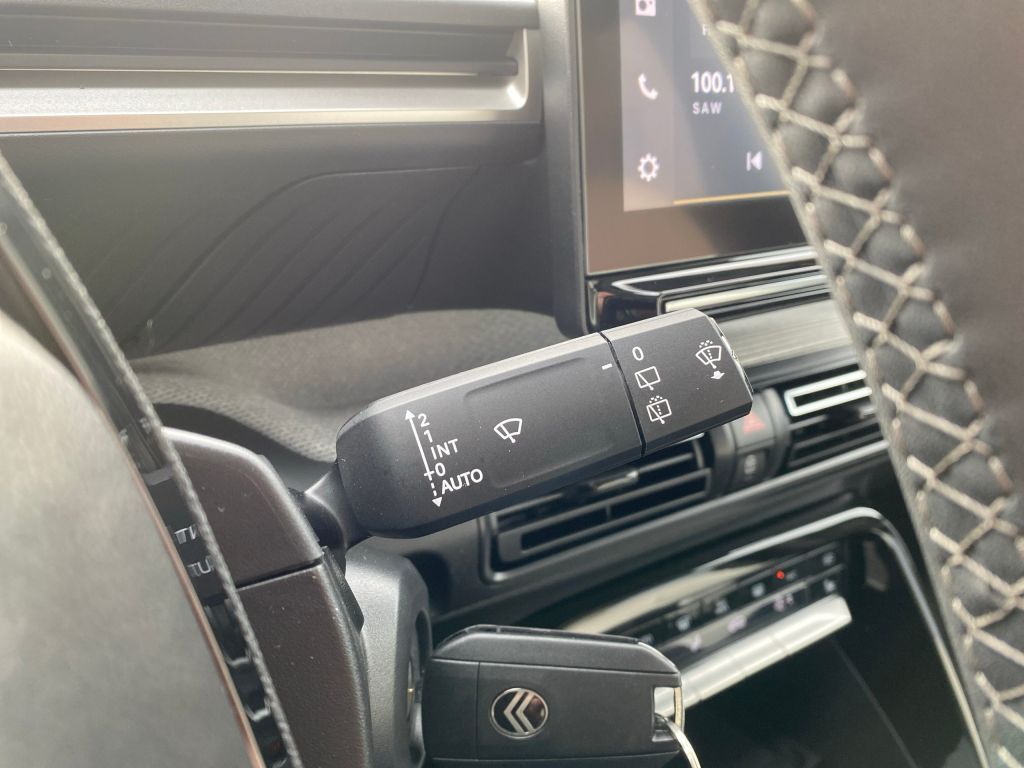 Fahrzeugabbildung Citroën C3 Aircross Turbo 100 PLUS *Winterpaket*Cam*CP*