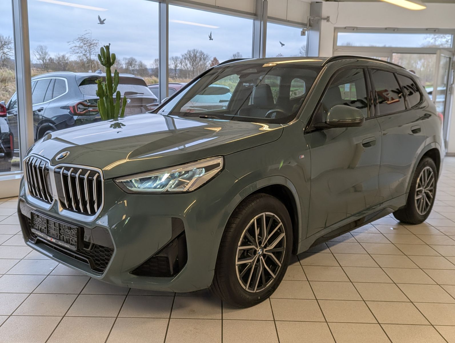 BMW X1 18d sDrive M-Sport Travel-Paket Pano Cam AHK - Image 3