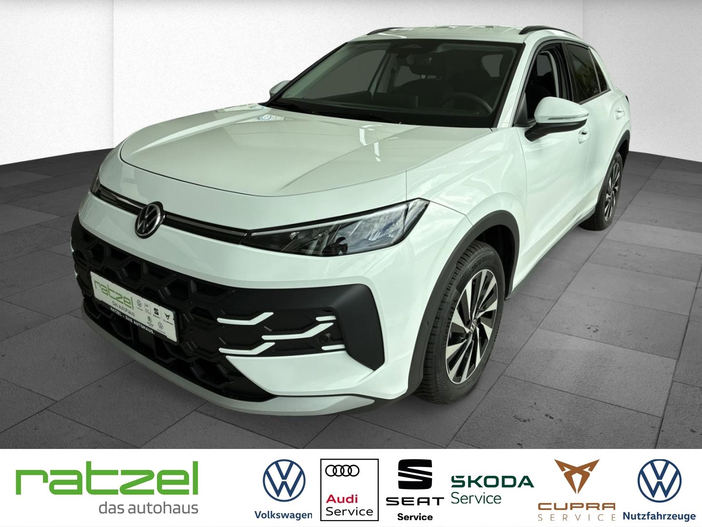 Fahrzeugabbildung Volkswagen T-Roc 1.5 eTSI AHK+Ganzjahresreifen+Navi