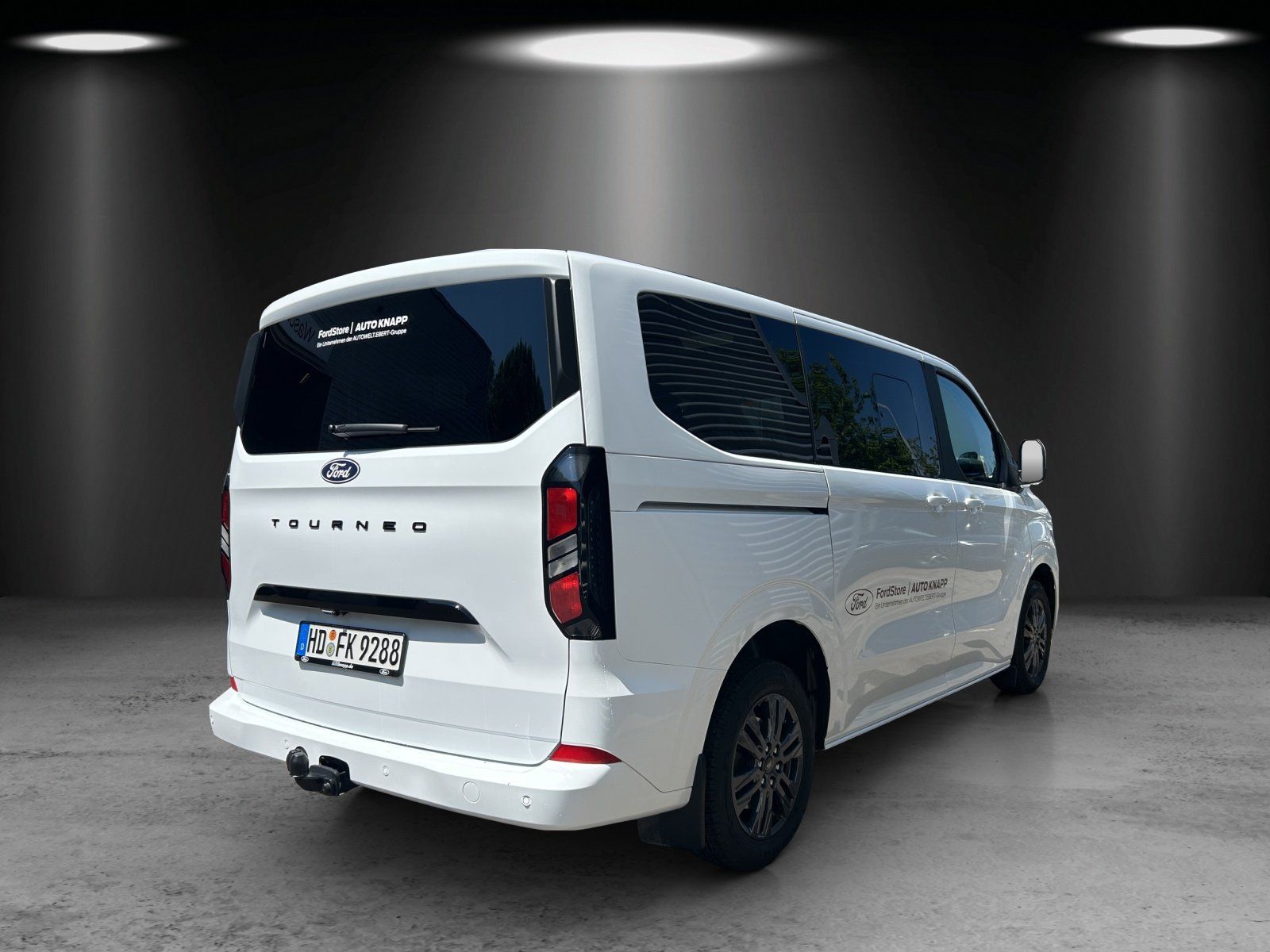 Fahrzeugabbildung Ford Ford Tourneo Custom Autom. AHK GJR Klima 3.Zonen