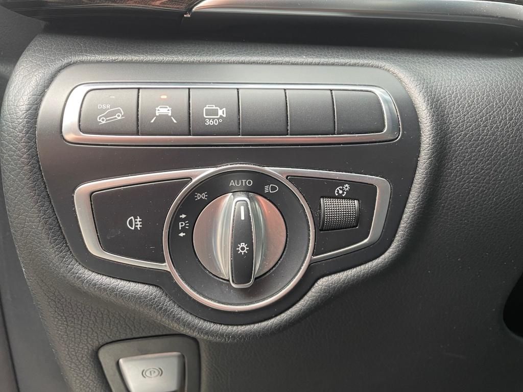 Fahrzeugabbildung Mercedes-Benz V 300 d EAV/L 4x4 AMG-LINE Luxussitze, STHZ, AHK