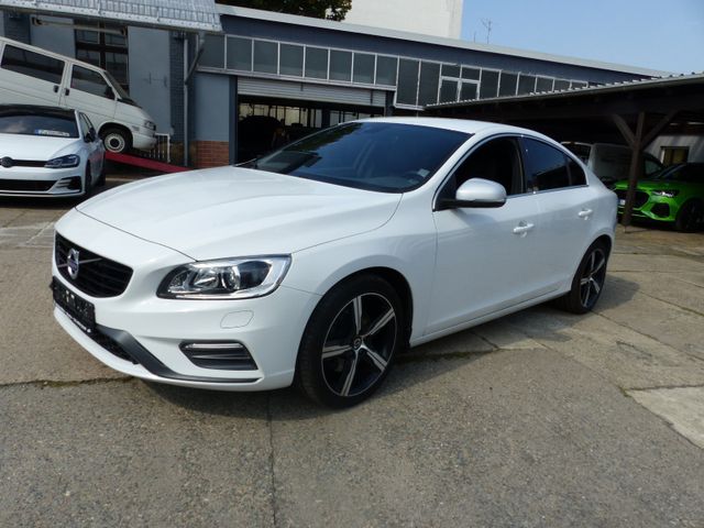 Volvo S60 Lim. Momentum AWD R-Design Modellpflege