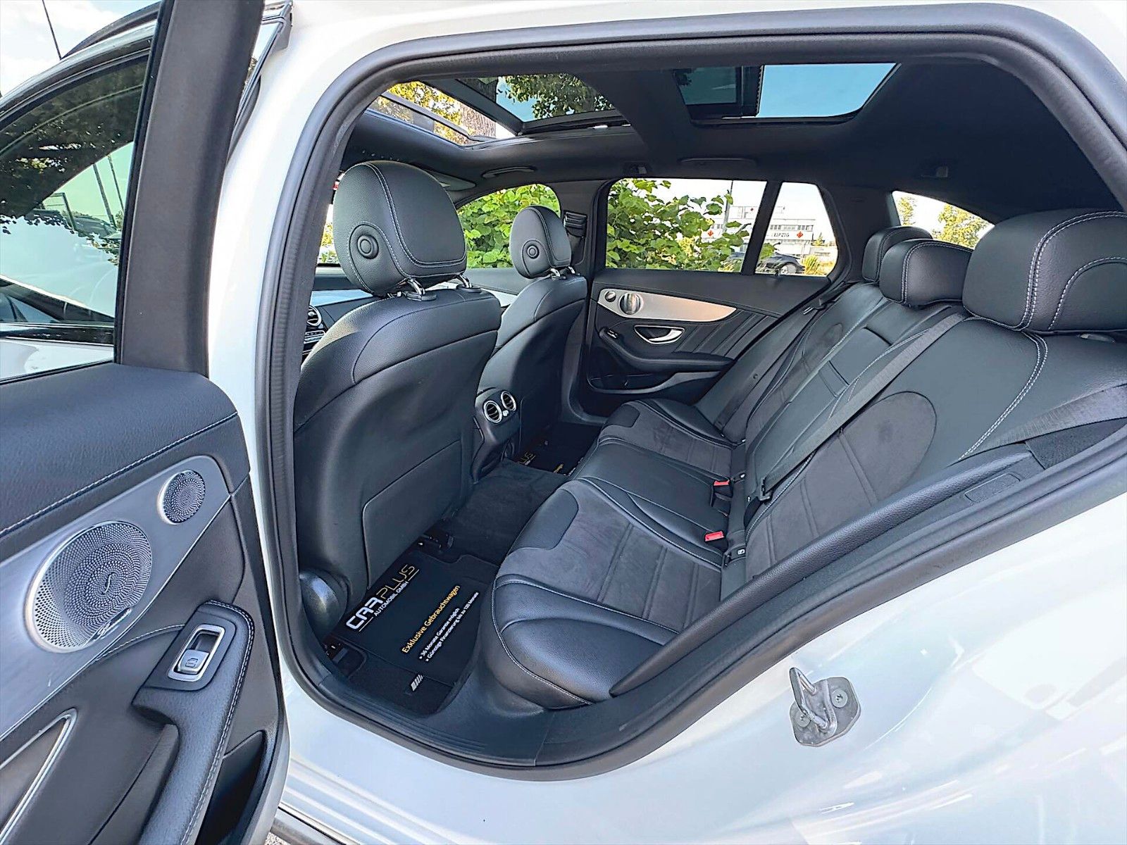 Fahrzeugabbildung Mercedes-Benz C 63 T AMG Night Paket *ACC*Pano*Burmester*LED*