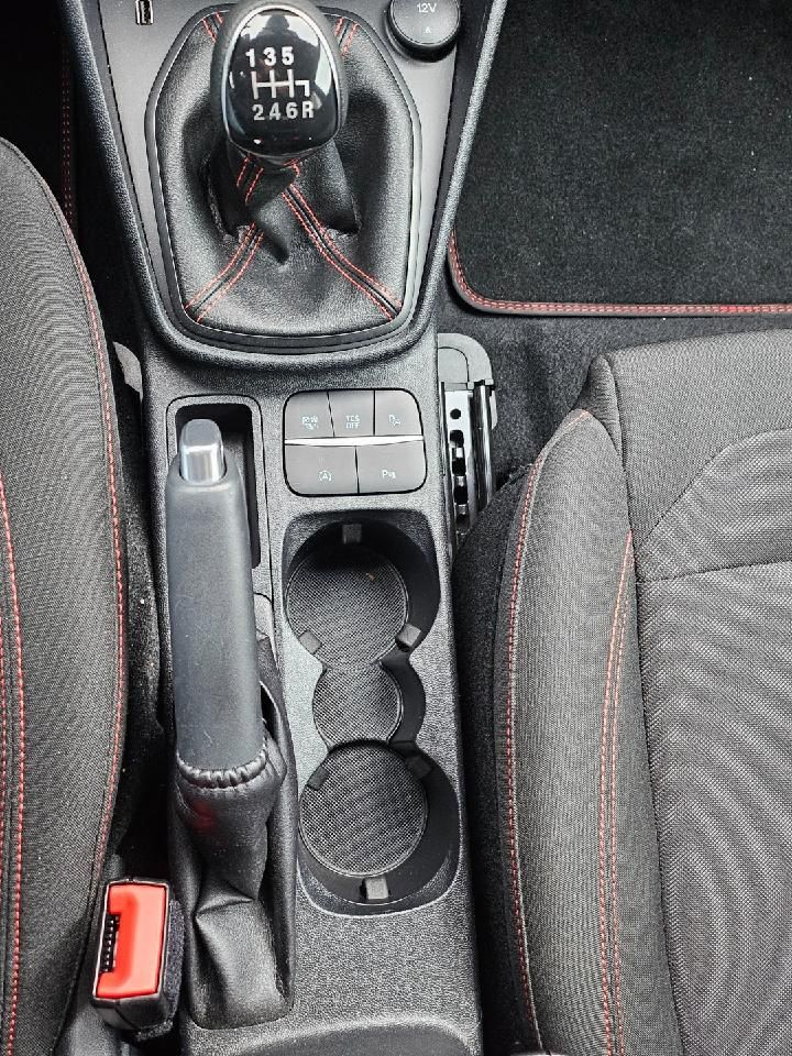 Fahrzeugabbildung Ford Fiesta ST-Line