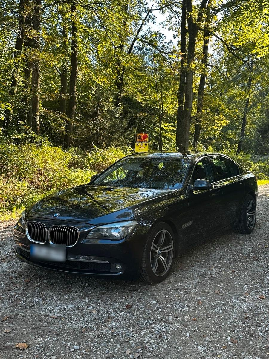 BMW 730