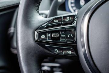 2021 Aston Martin DBX — миниатюра 31