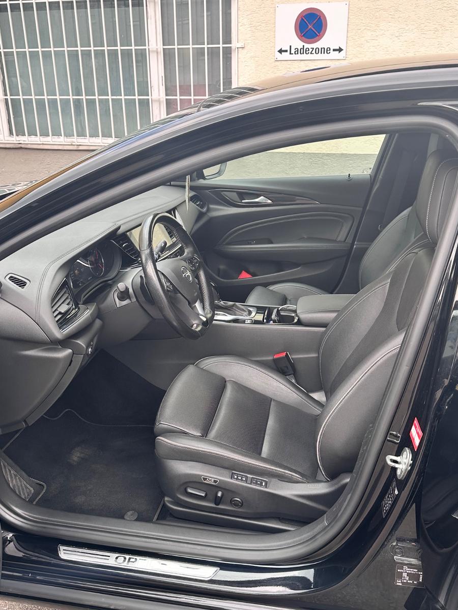 Opel Insignia 2.0 BiTurbo Diesel Busi Innov Aut 4...