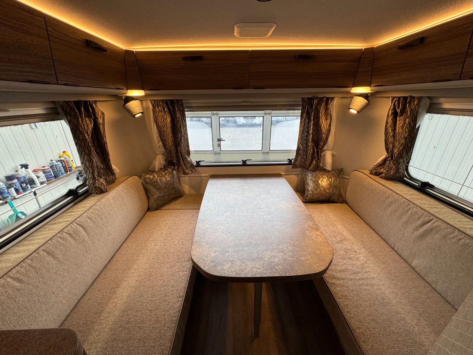 Fahrzeugabbildung HYMER / ERIBA / HYMERCAR Eriba Touring 560  - 9.099€ SPAREN!