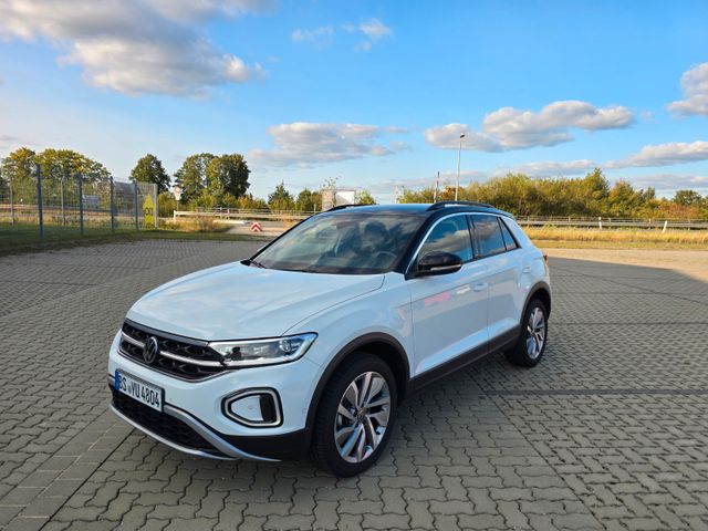 Volkswagen T-Roc 1.5 TSI OPF DSG MOVE Standheizung Matrix 