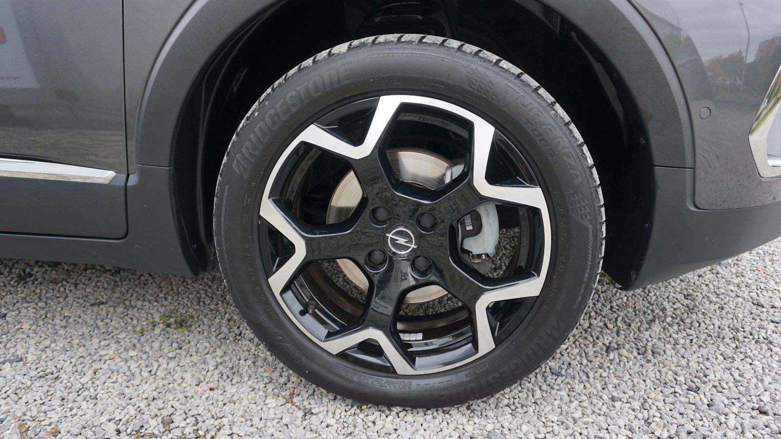 Fahrzeugabbildung Opel Crossland (X) Ultimate, Head Up, Navi, Leder