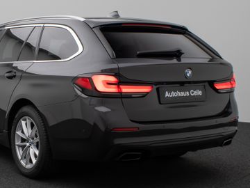 Fahrzeugabbildung BMW 520d xDr Tour AHK HUD HIFI ACC Komfortzug.