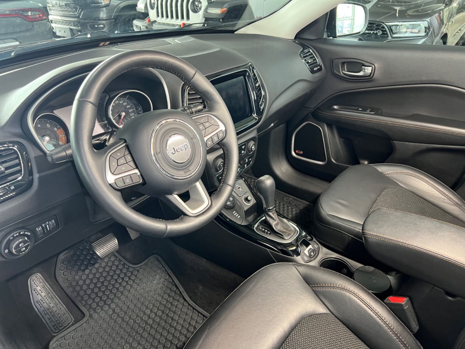 Fahrzeugabbildung Jeep Compass 1.4 T Limited 4WD Navi&Sound Kamera