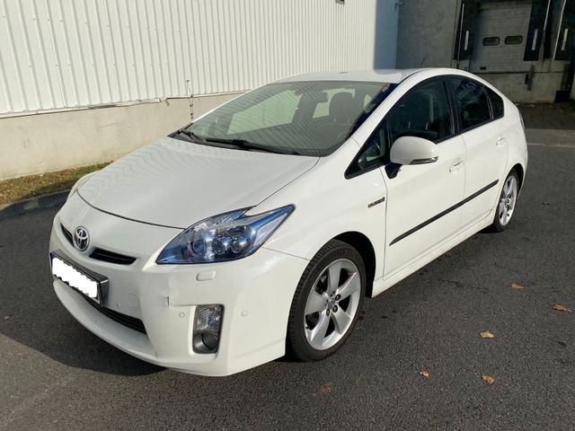 Toyota Prius 1.8 VVT-I Executive Navi Head-Up! 2.HD