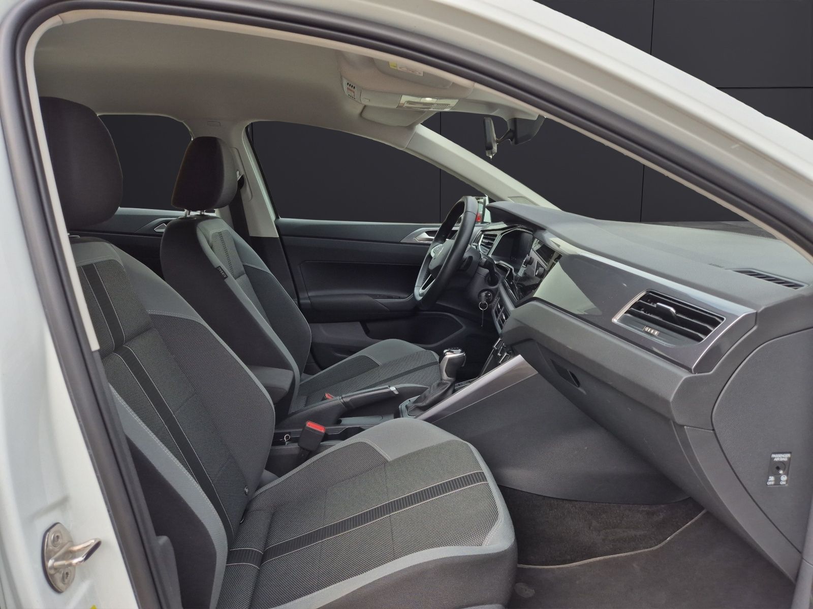 Fahrzeugabbildung Volkswagen Polo TSI Style DSG Matrix AHK AID ACC Park-Assis