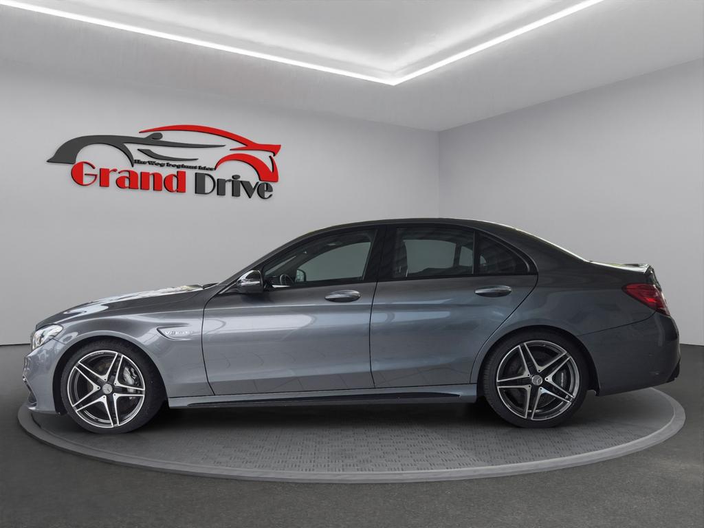 Mercedes-Benz C 63 AMG