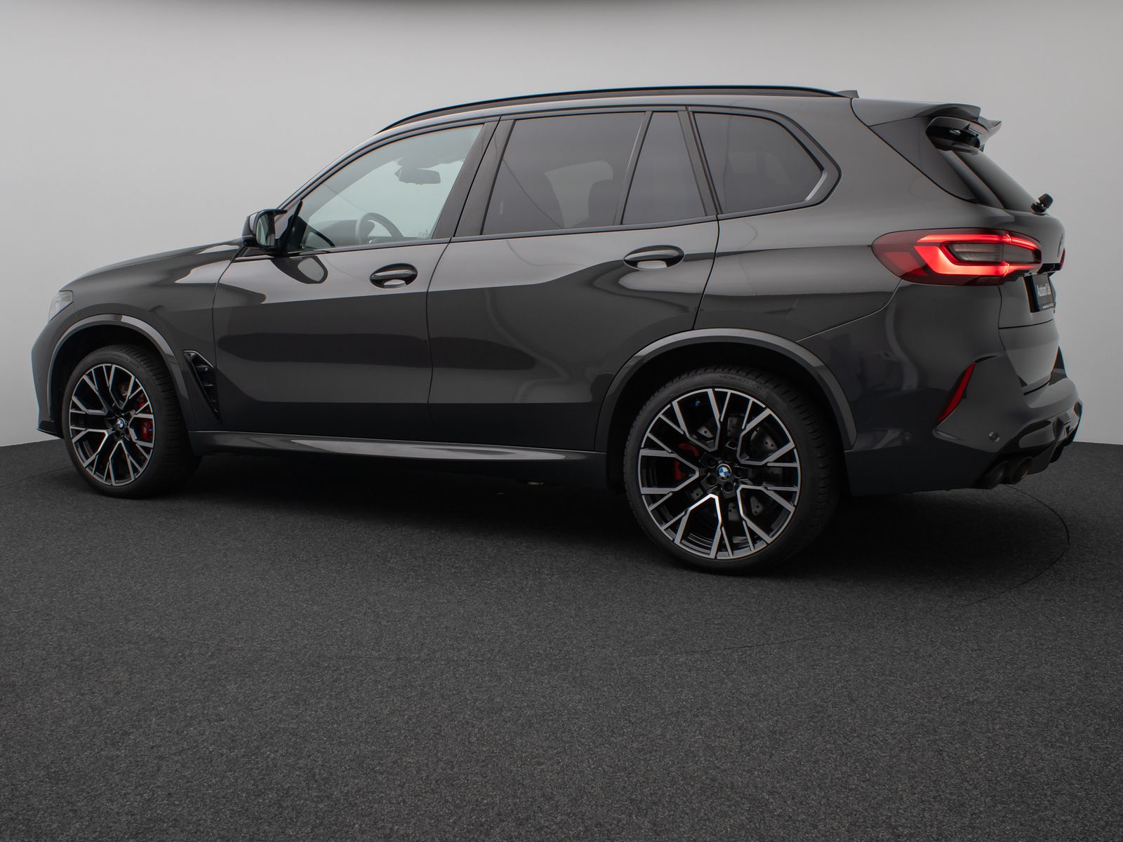Fahrzeugabbildung BMW X5 M Competition Panorama Laser 360°DAB DisplKey