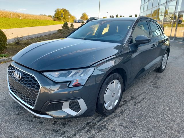 Audi A3 1.5 TFSI Sportback LED/NAVI / SHZ/KLIMAAUTO