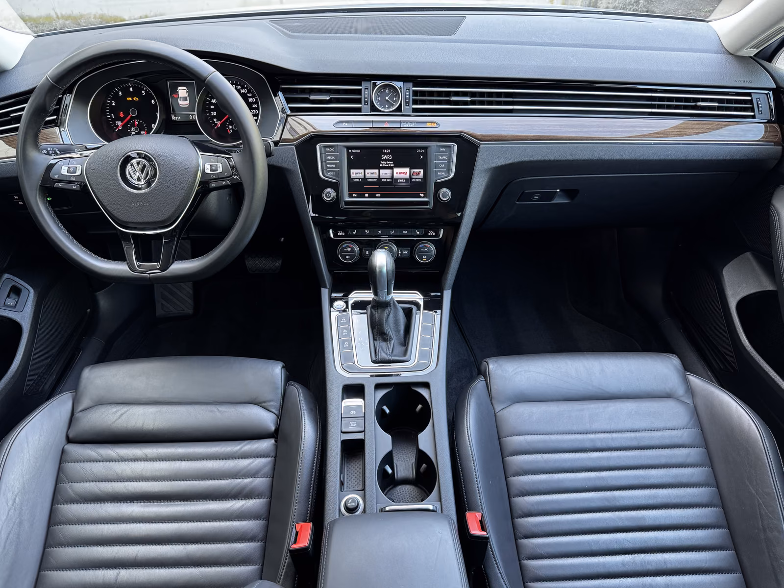 Volkswagen Passat Highline BI-Xenon ACC Kamera Navi Leder
