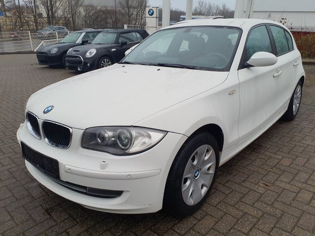 BMW 1Lim. 120i Aut./Navi/Xenon/PTS/Unfallfrei/2.Hand