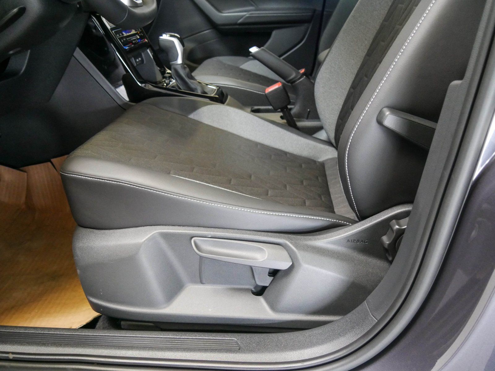 Volkswagen T-Cross - Bild 12