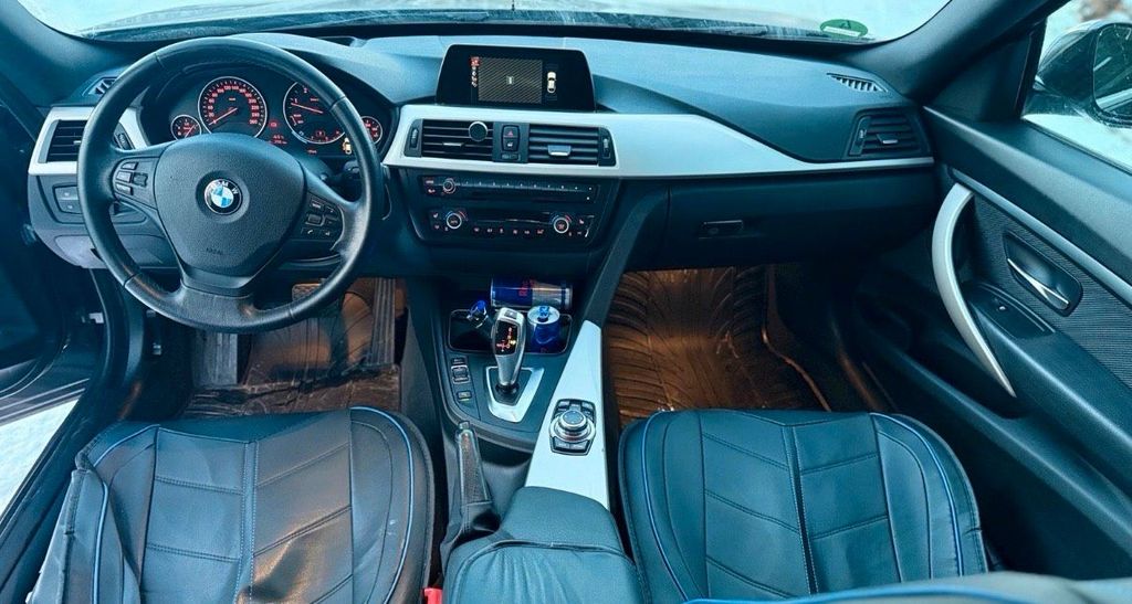 Image of BMW 318 Gran Turismo