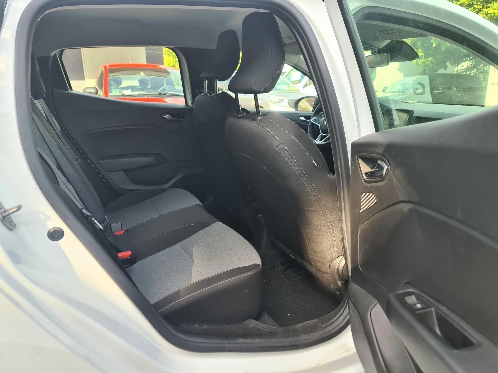 Renault Clio - Bild 9