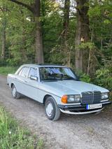 Mercedes-Benz 300 D W123
