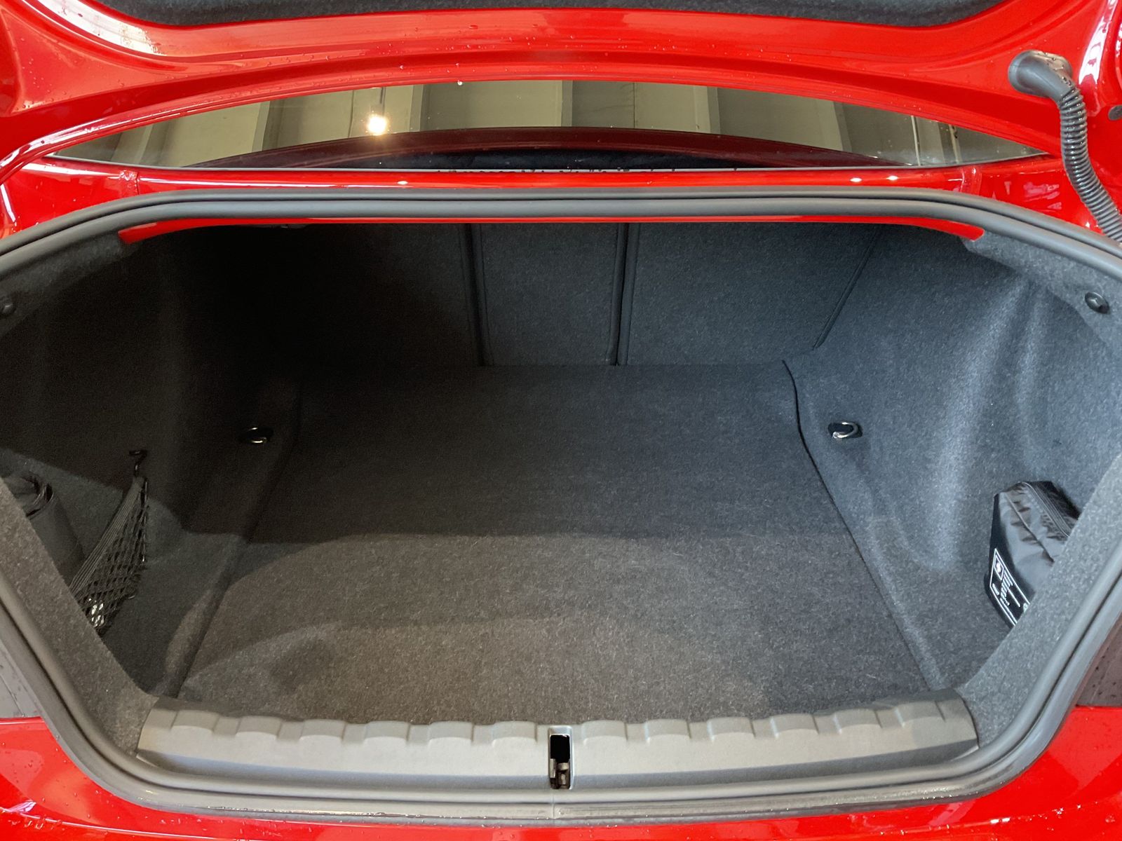 Fahrzeugabbildung BMW M2 Coupé | M Carbondach | HK Surround System | M