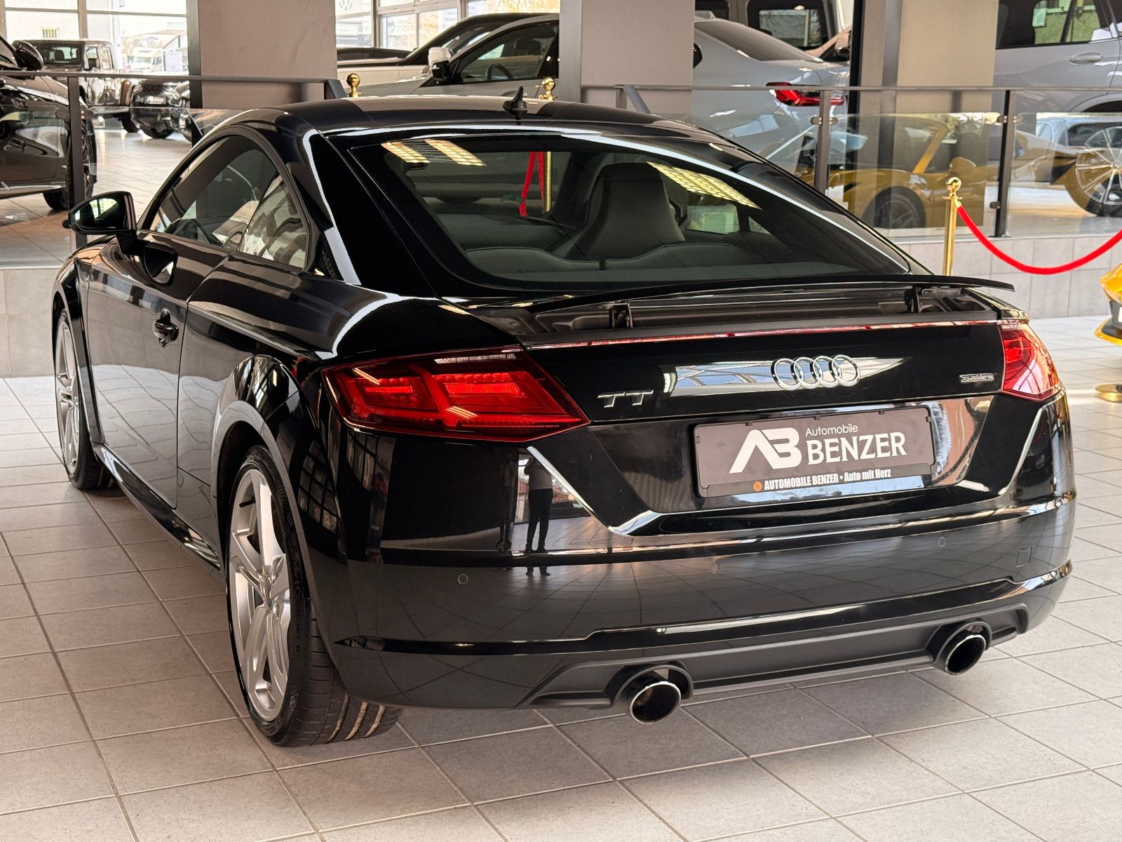 Fahrzeugabbildung Audi 2.0 TFSI quattro/S-LINE/AUTOMATIK/RS-SITZE/LED