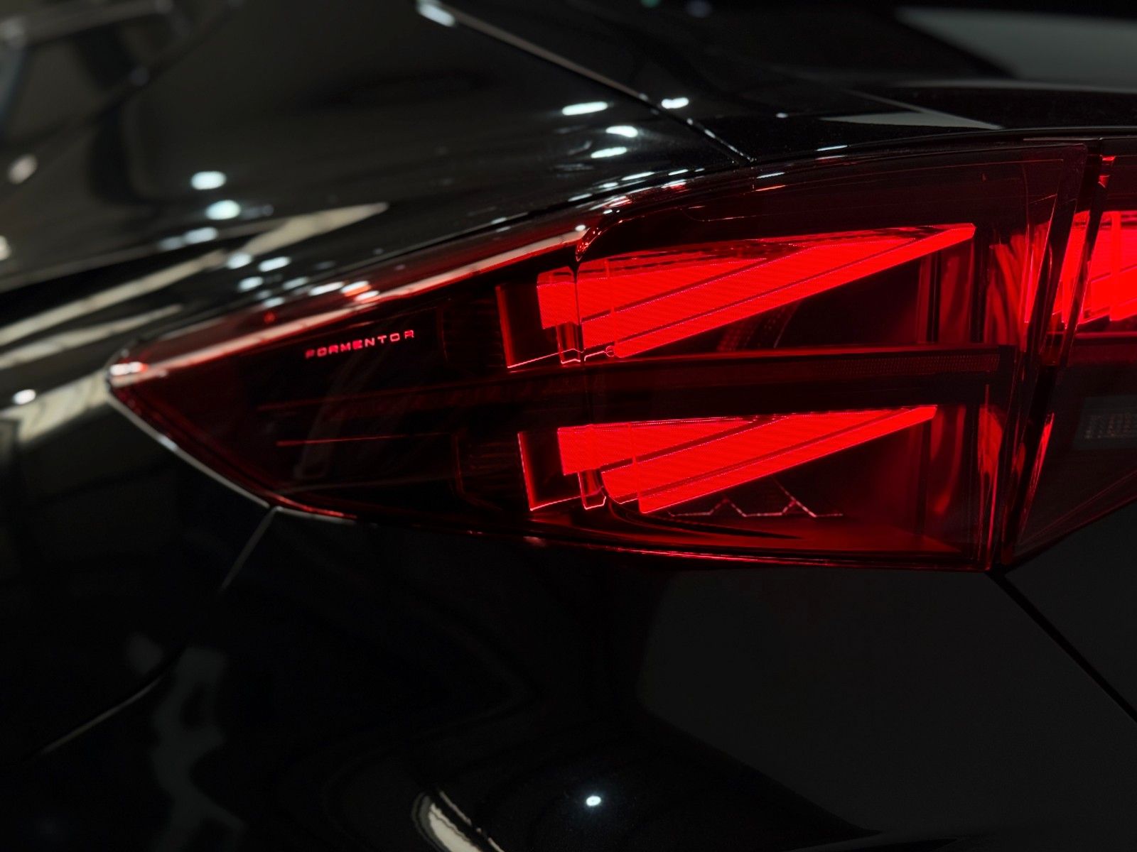 Fahrzeugabbildung CUPRA Formentor 2.0 4Drive, AHK