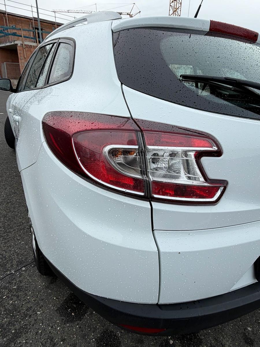 Renault Megane 2011 — photo 7