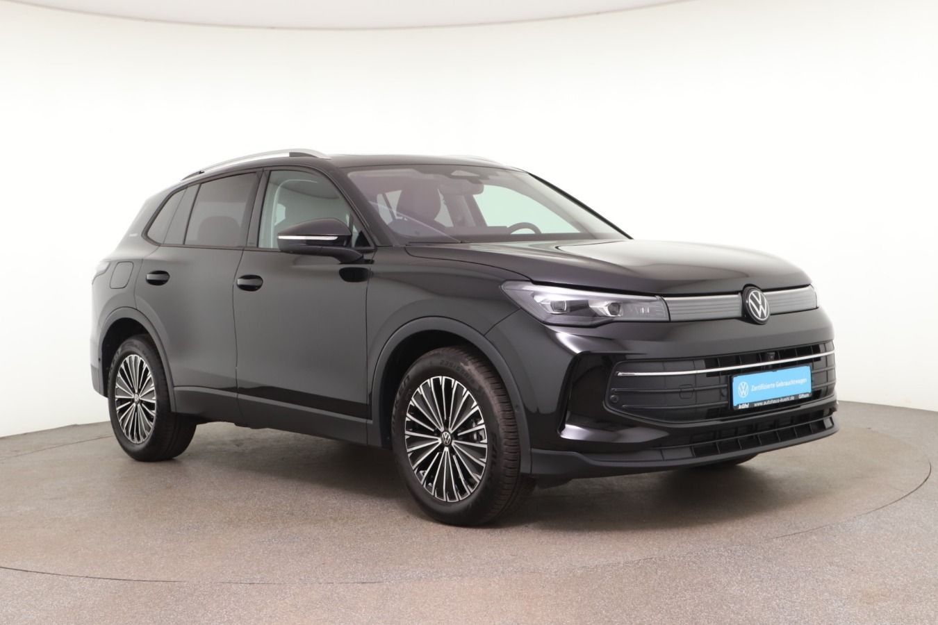 Volkswagen Tiguan 1.5 eTSI DSG Life LED ACC 360° AHK Navi foto 5