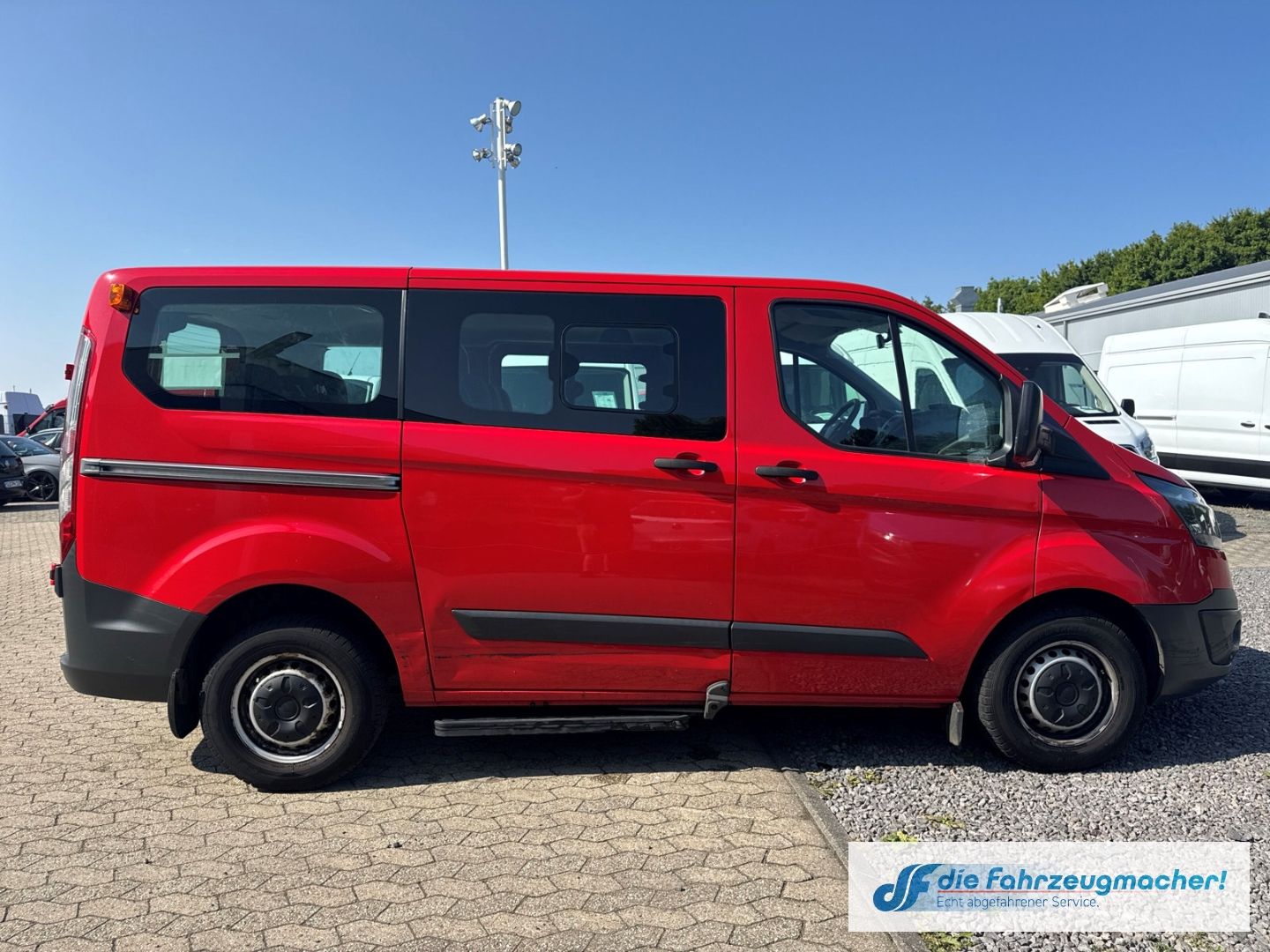 Fahrzeugabbildung Ford Transit Custom Kombi 300 L1 2.2 TDCi *5094 *EXPO