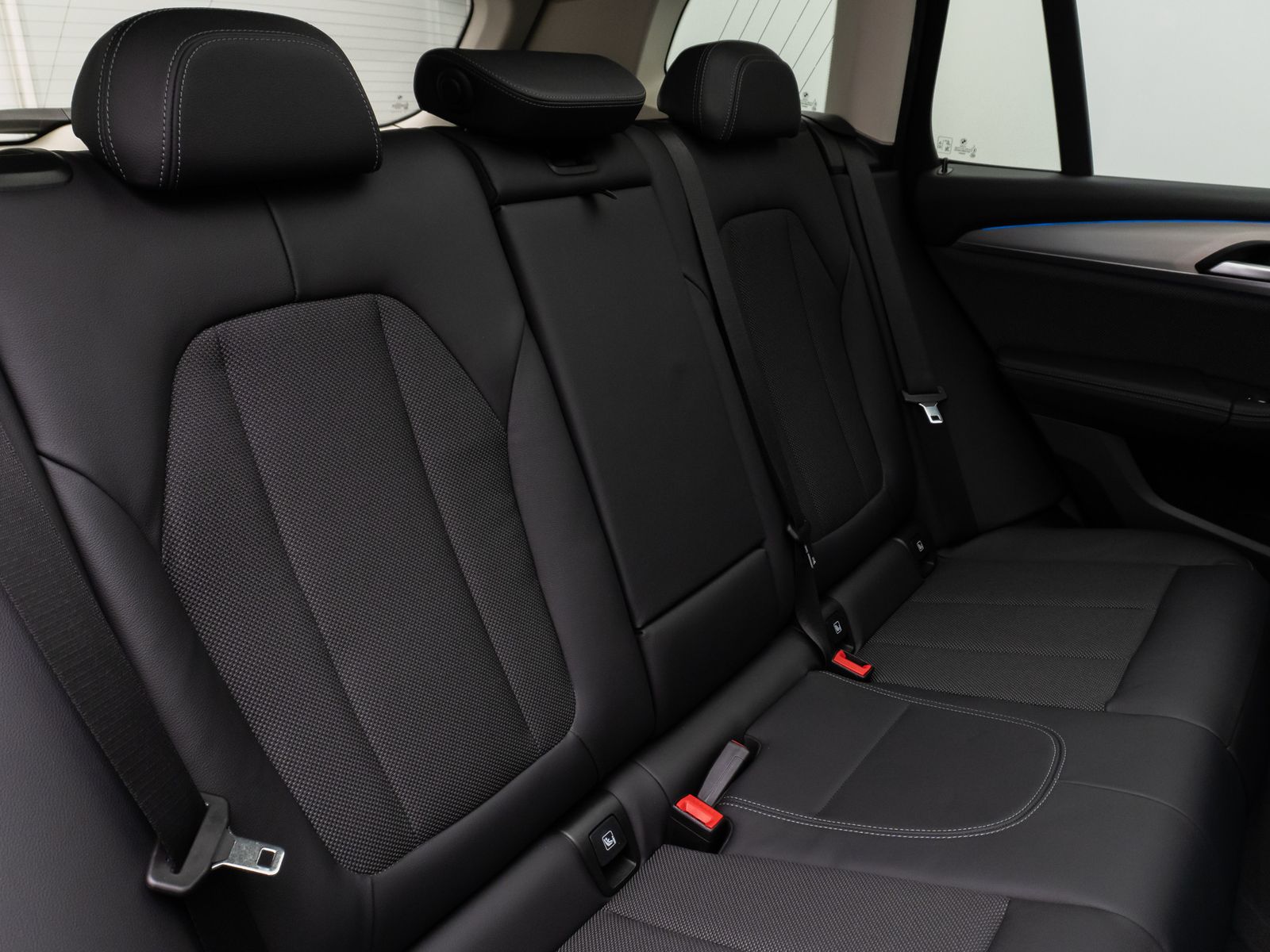 Fahrzeugabbildung BMW X3 xD30e xLine Panorama 360°HUD DAB HiFi Komfort