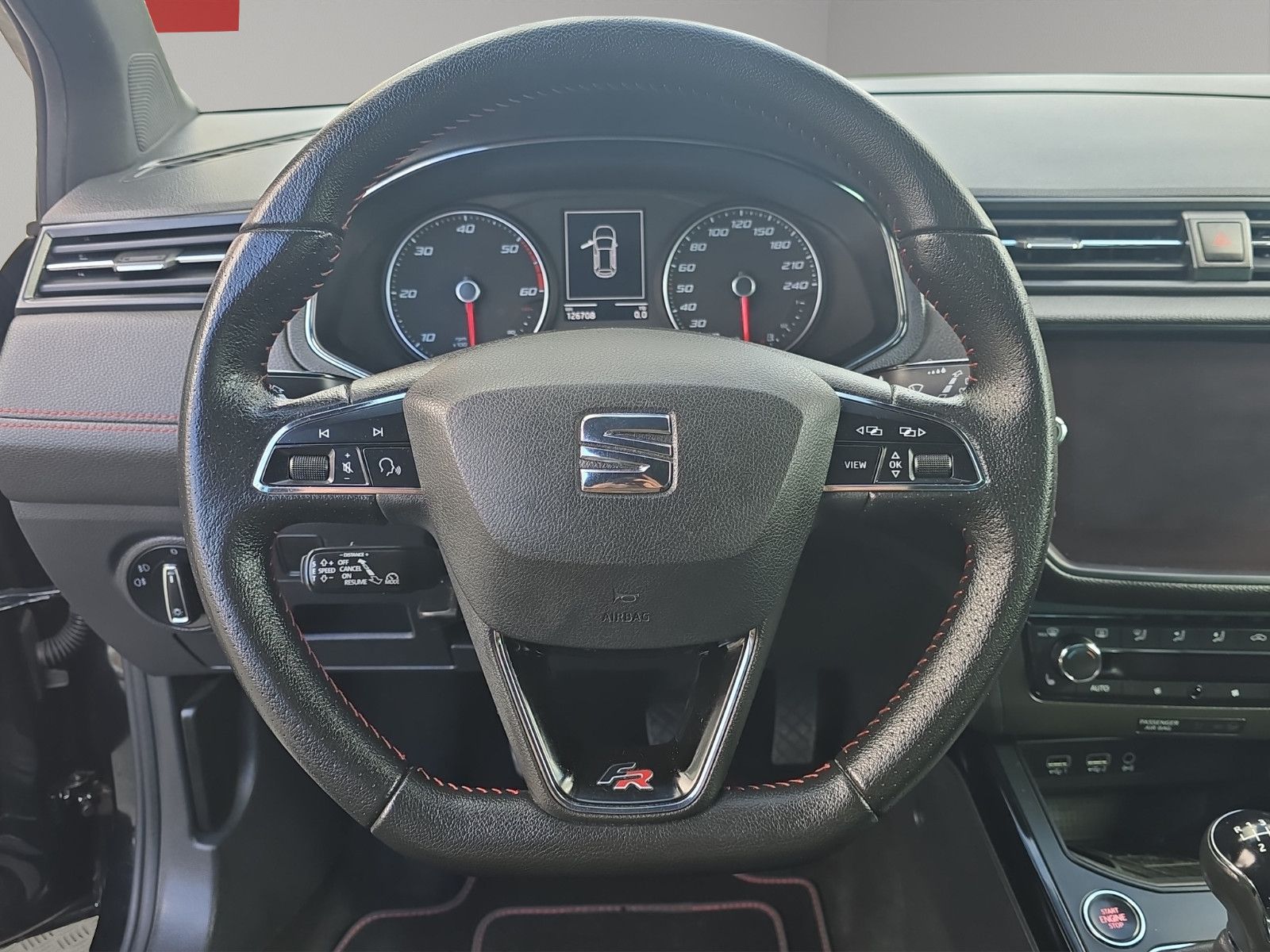 Fahrzeugabbildung SEAT Arona FR BUSINESS PAKET LED KAMERA NAVI AHK ACC