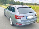 Skoda Superb 2.0 TDI 190PS DSG Style Matrix SHZ AHK - Skoda Superb mit Diesel-Antrieb: Grau